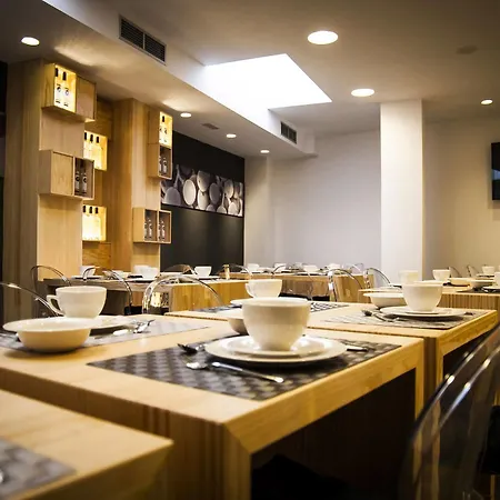 Otel Forum Evolucion 3*